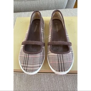 Xhilaration Sneakers